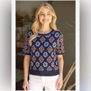 VOY Shirt Sleeve Floral Knit Top - Navy and Orange Sweater Small